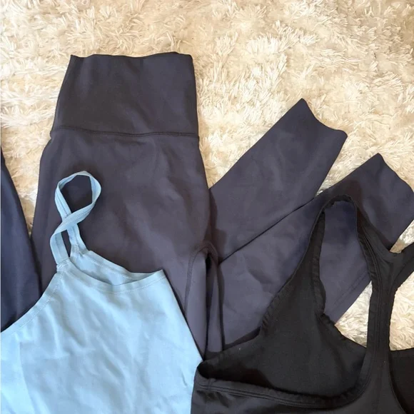 Nike Black and Blue Activewear Bundle size M/L - Picture 3 of 9